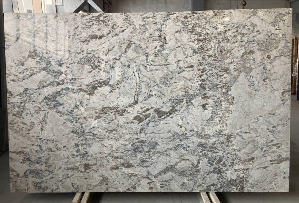 Слэб из гранита Arctic White (Арктик Вайт)